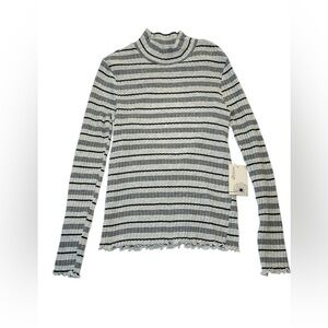 NWT Everleigh Black & White/gray ribbed Striped mock neck cute cut out Top sz s